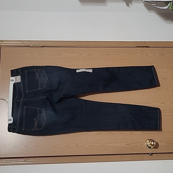 Women's Canyon River Blue Jeans - Picture 2 of 5